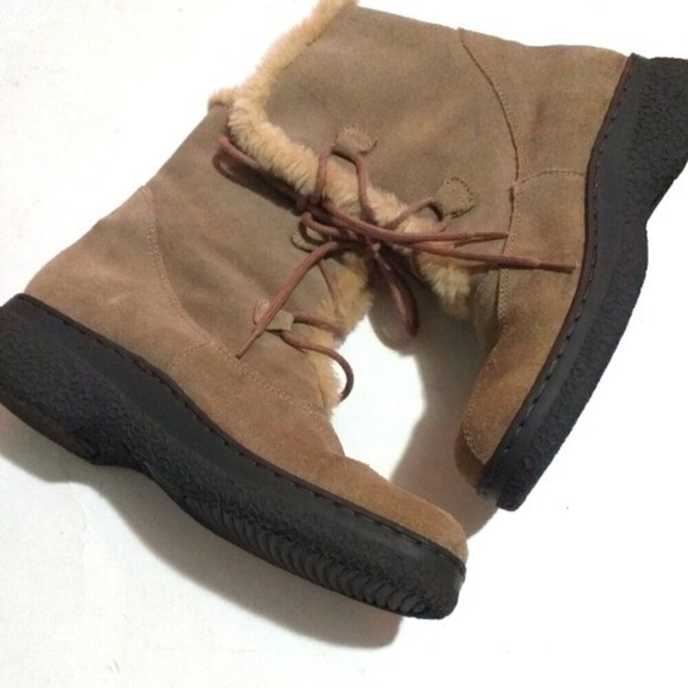 - Baretraps boots women whitney beige suede leather faux fur 8M cozy casual Y2K